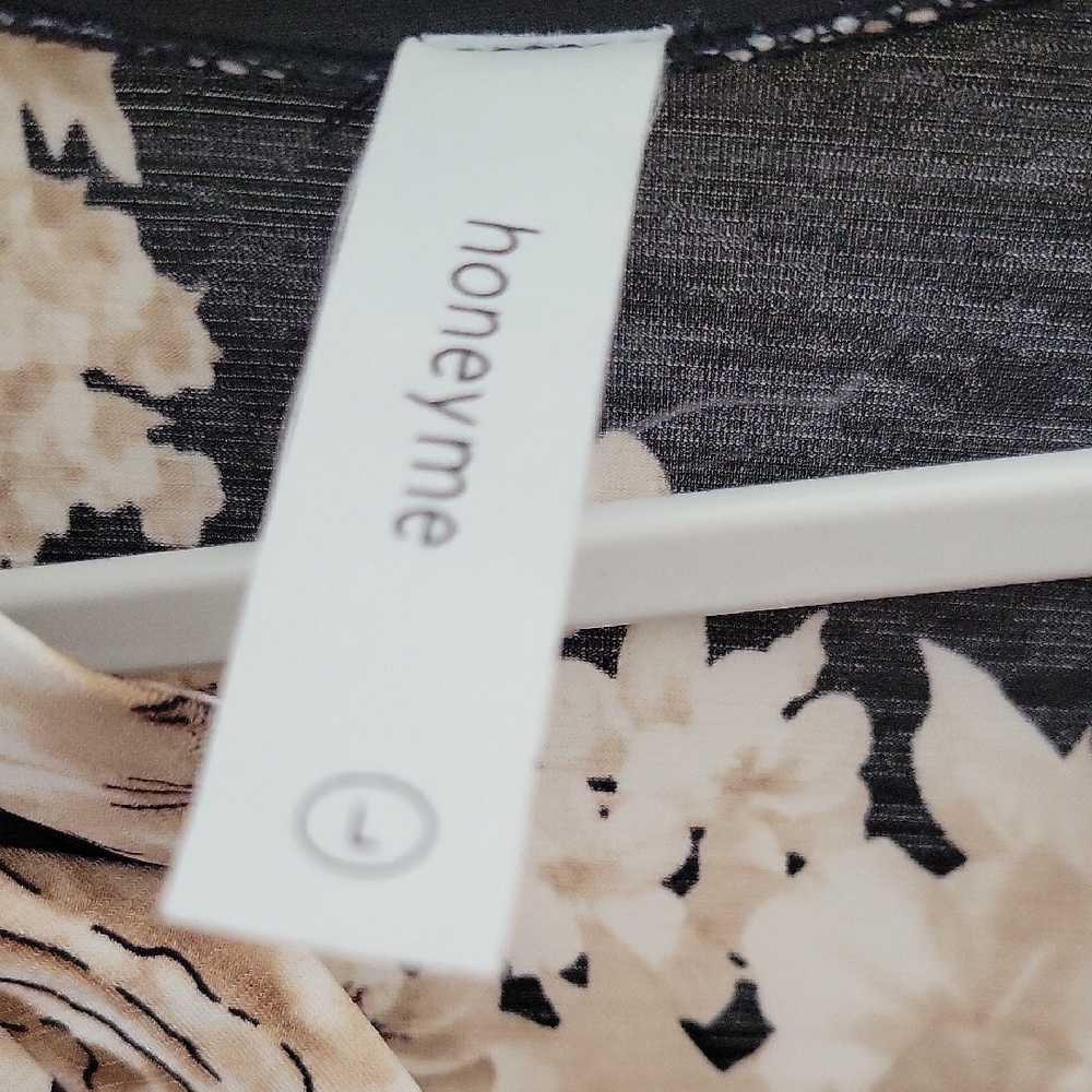 Honeyme Black Tunic Top with Beige Floral Print - Picture 2 of 4